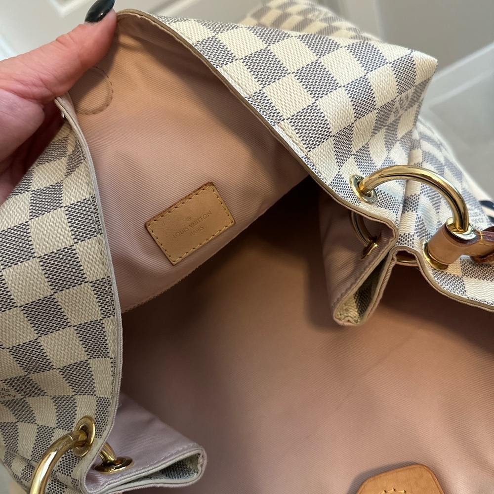 Louis Vuitton Damier Azur Shoulder Bag in Cream and Tan - Picture 4 of 5